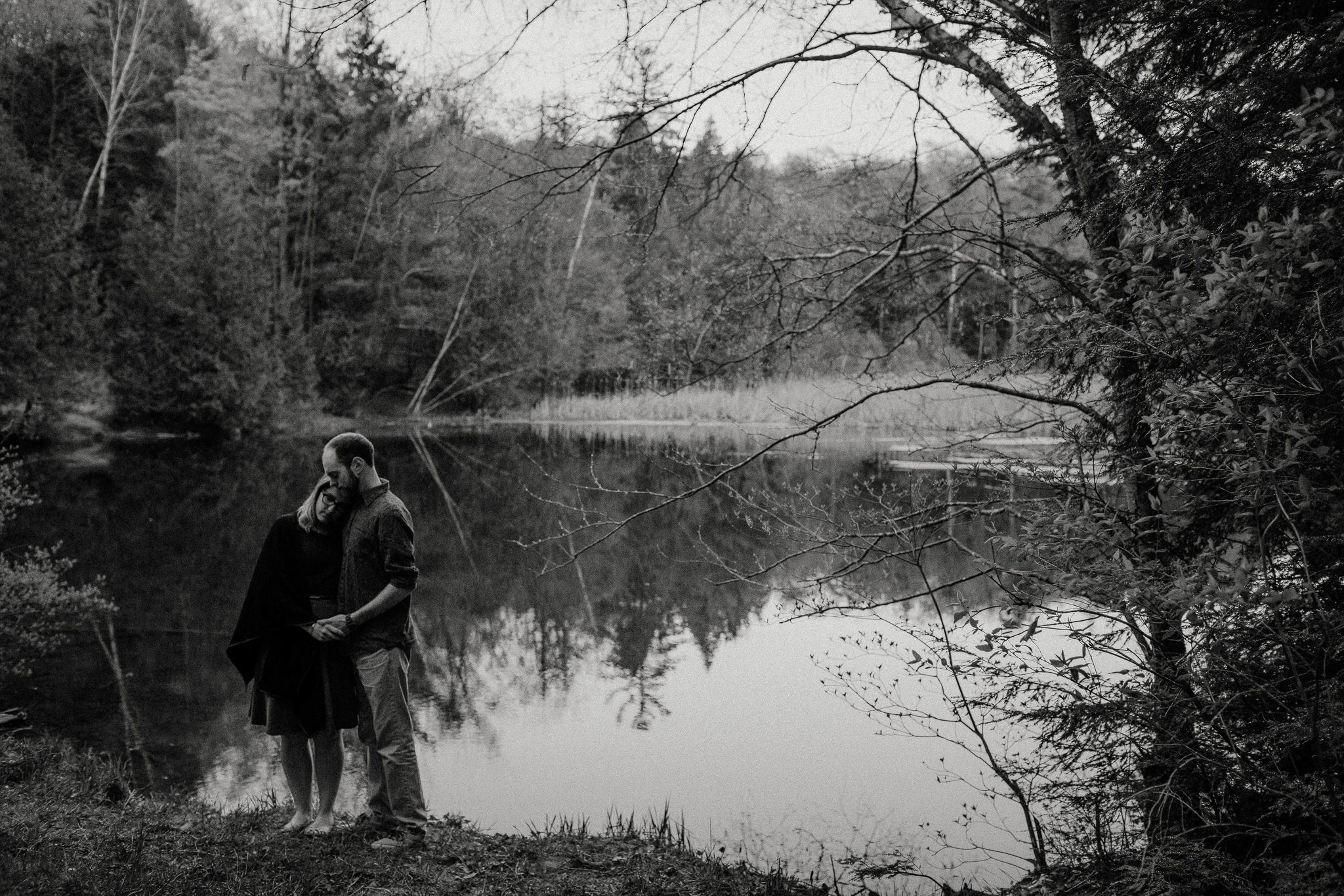 couple by a lake at Thornton Bale, beautiful outdoor engagement session